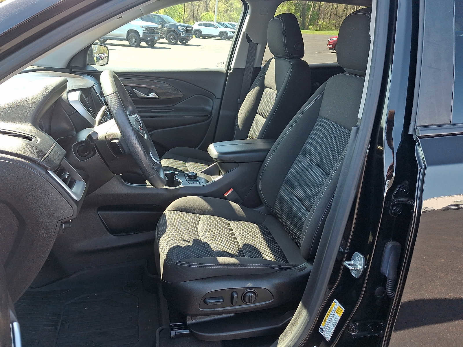 Certified 2023 GMC Terrain SLE w/ Driver Convenience Package AWD/4WD image 13