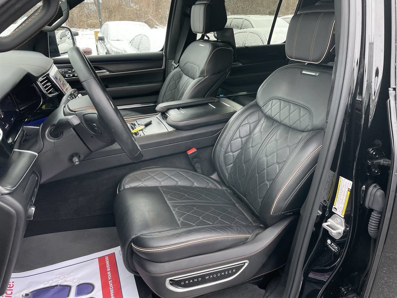 Used 2025 Jeep Grand Wagoneer Series III w/ Rear Seat Video Group 1 AWD/4WD image 11