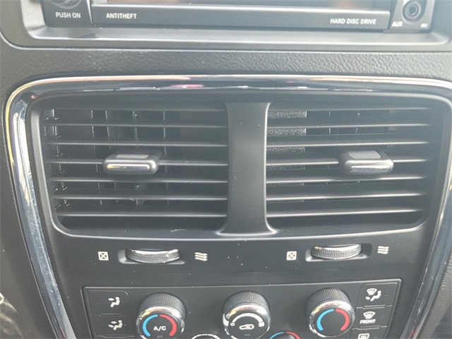 Used 2017 Dodge Grand Caravan SE w/ Power Window Group image 19