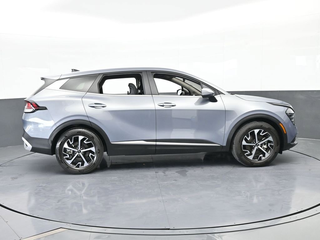 Used 2025 Kia Sportage EX image 7