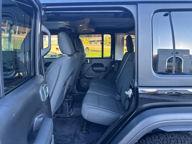 Used 2025 Jeep Wrangler Unlimited Sport AWD/4WD image 18