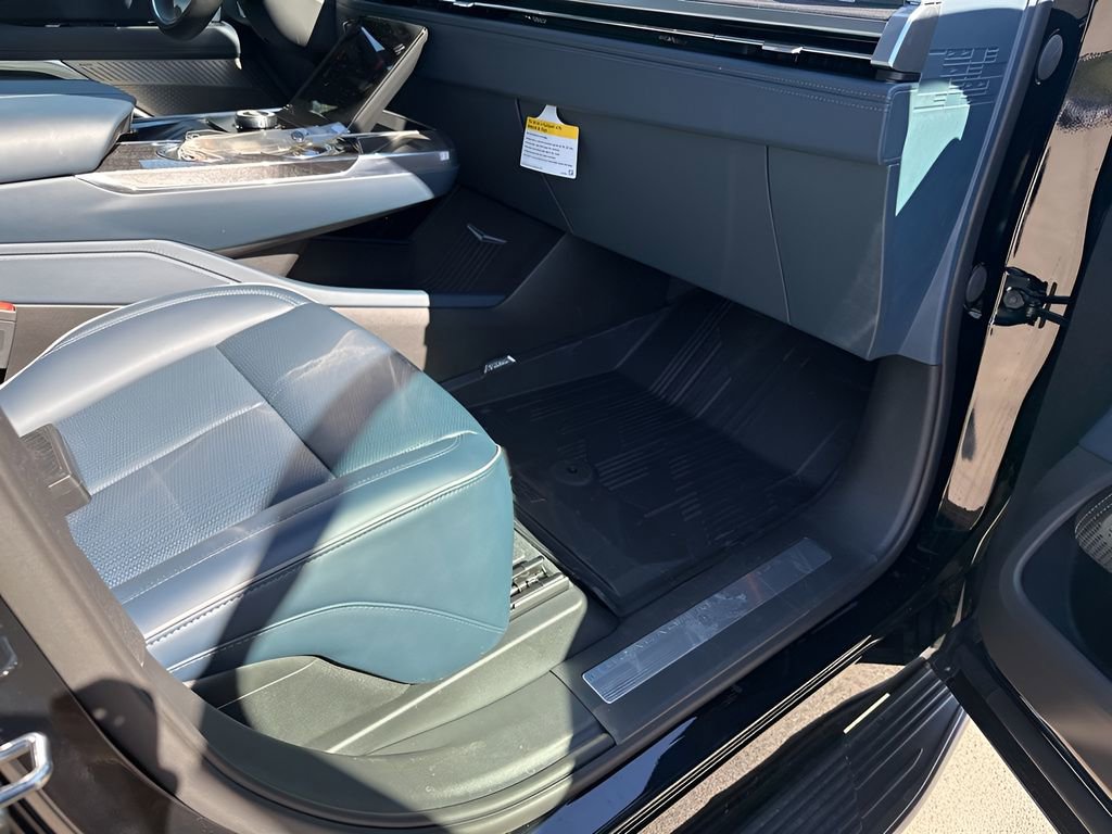 New 2026 Cadillac Escalade IQ Luxury 2 w/ LPO, Floor Liner Package image 16