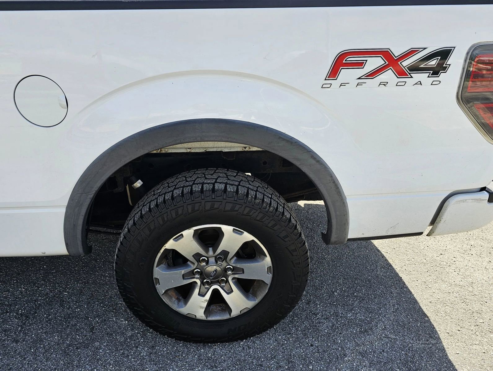 Used 2014 Ford F150 FX4 w/ Equipment Group 402A Luxury image 20