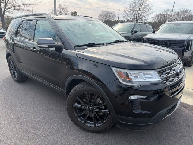 Used 2018 Ford Explorer XLT w/ Equipment Group 202A image 11