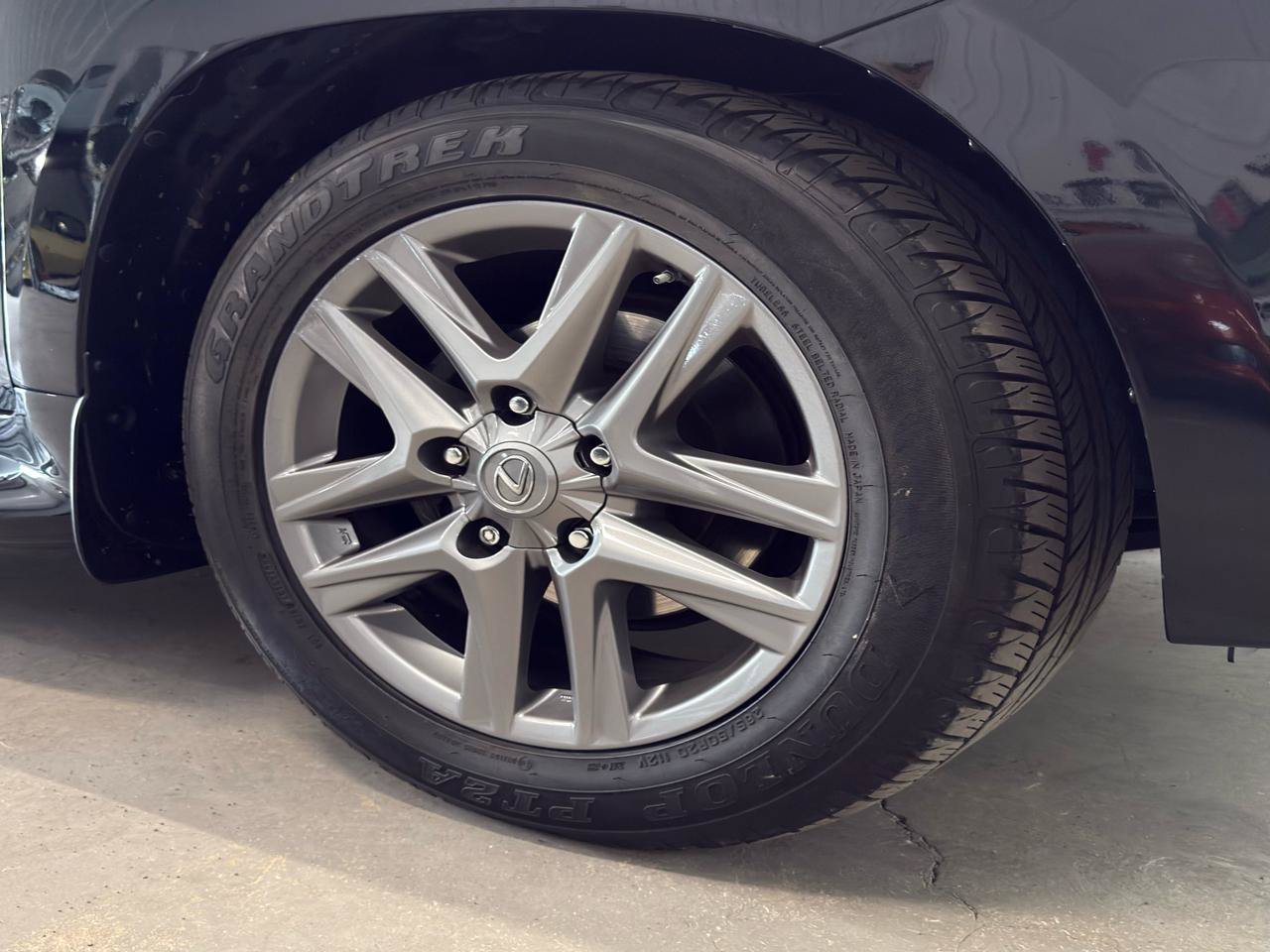 Used 2013 Lexus LX 570 4WD image 54