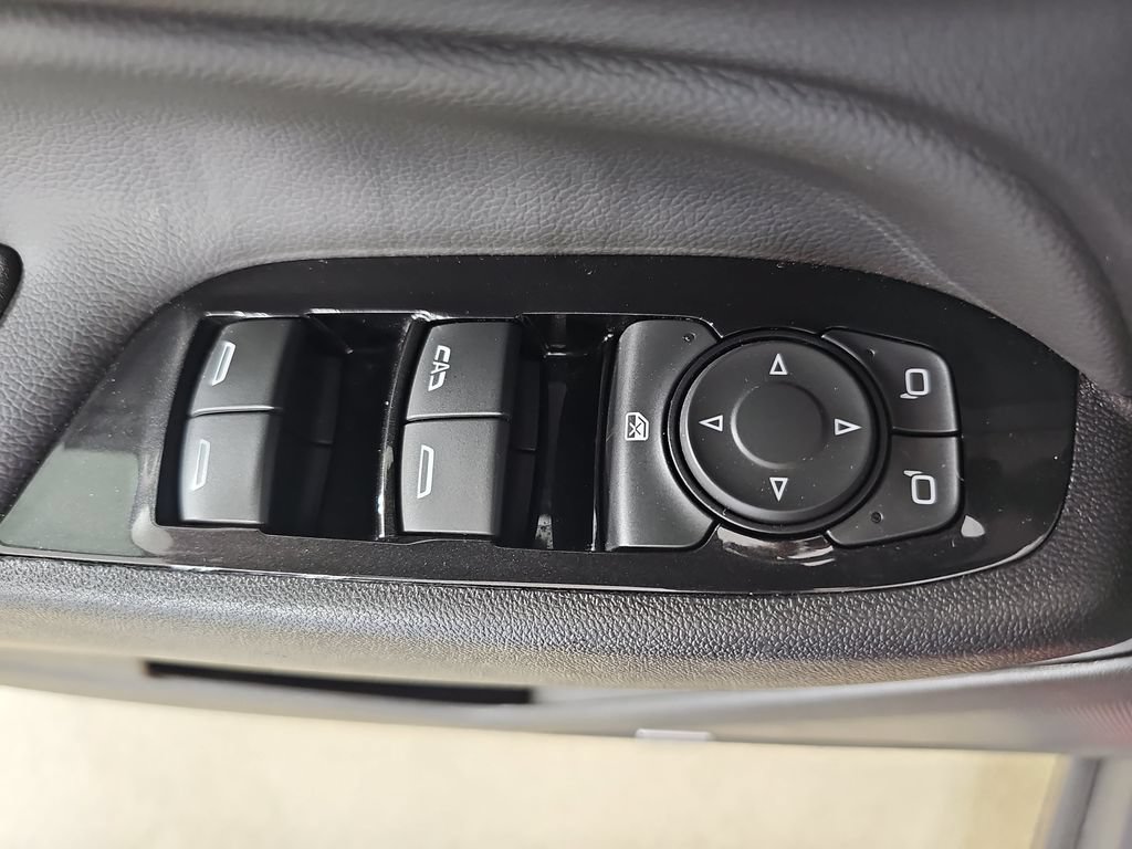 Certified 2024 Chevrolet Equinox Premier AWD/4WD image 34
