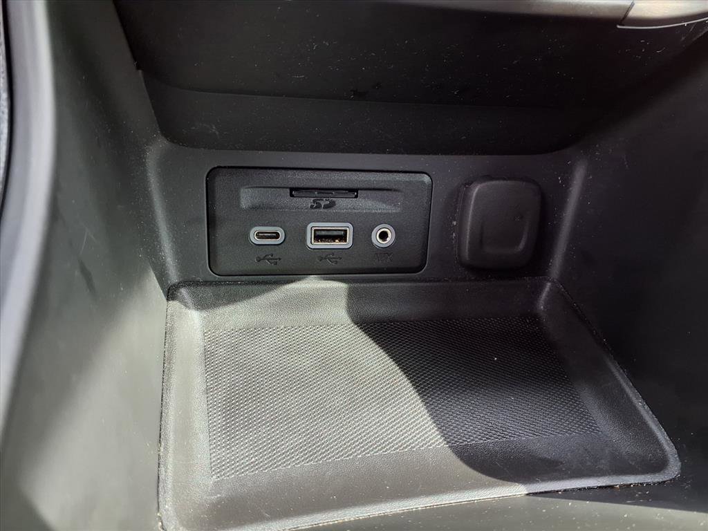 Used 2022 GMC Terrain AT4 w/ Infotainment Package II AWD/4WD image 9