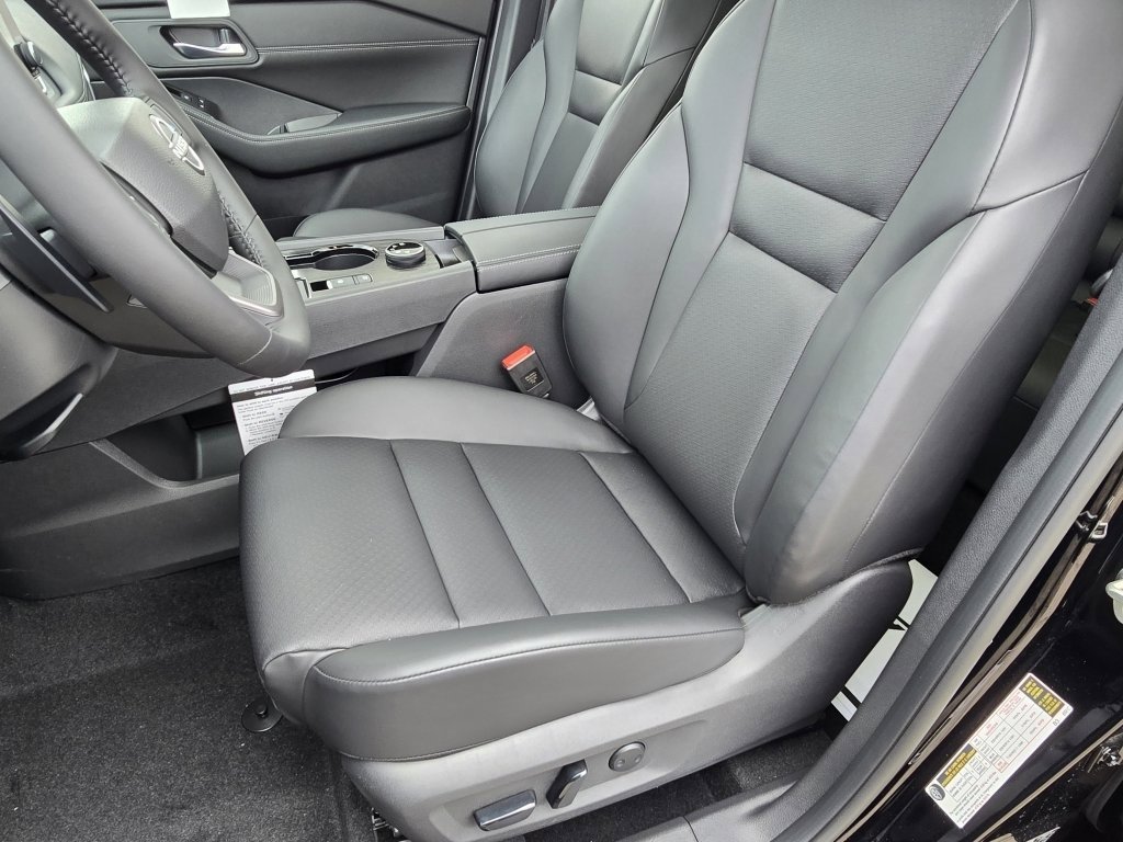 New 2026 Nissan Rogue SV w/ SV Premium Package image 15