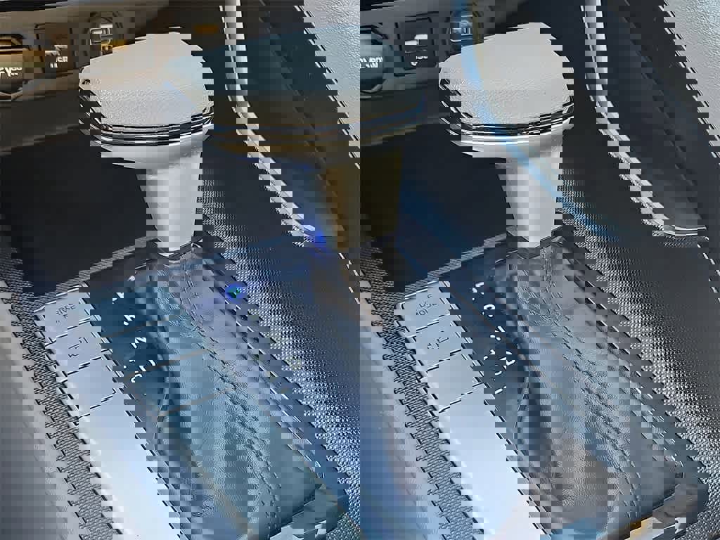 Used 2021 Hyundai Elantra SEL image 10