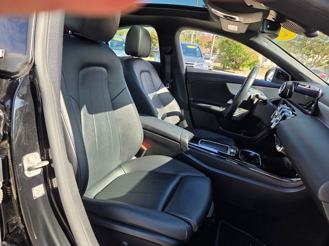 Used 2025 Mercedes-Benz CLA 250 image 21