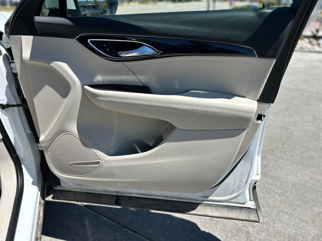 Used 2023 Buick Envision Preferred AWD/4WD image 31