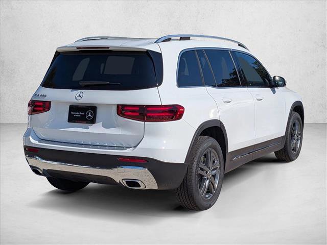 New 2026 Mercedes-Benz GLB 250 image 2