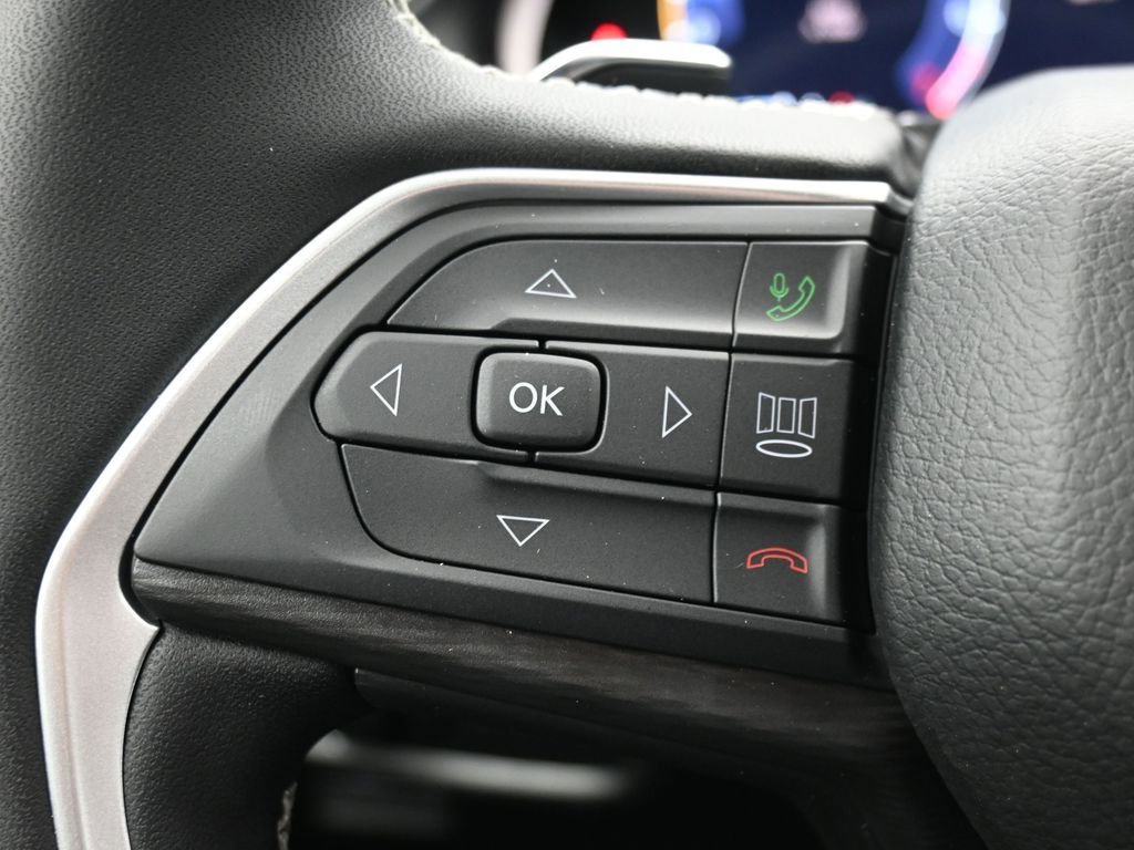 New 2025 Jeep Grand Cherokee L Altitude image 23