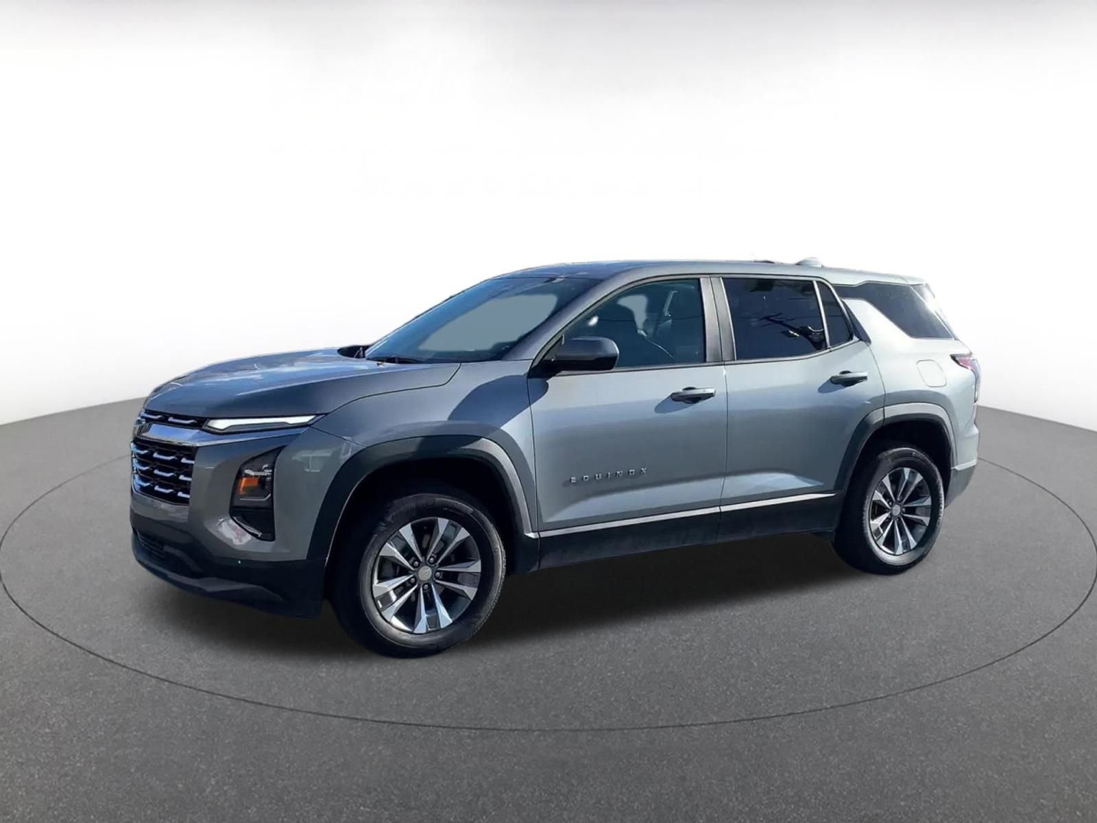 Used 2025 Chevrolet Equinox LT image 8