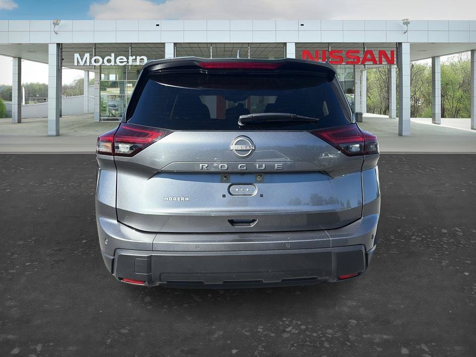 Certified 2025 Nissan Rogue SV FWD image 4