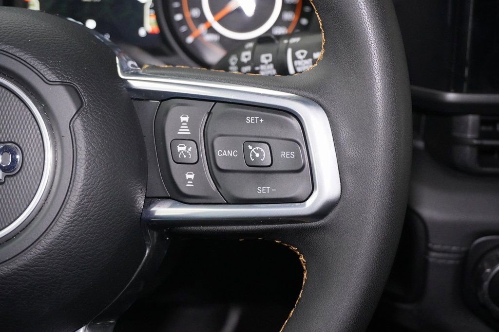 Used 2024 Jeep Wrangler Sahara image 19