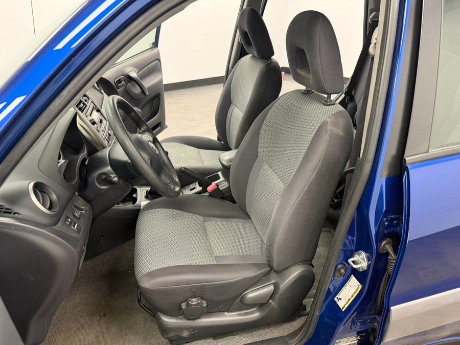 Used 2005 Toyota RAV4 2WD image 39