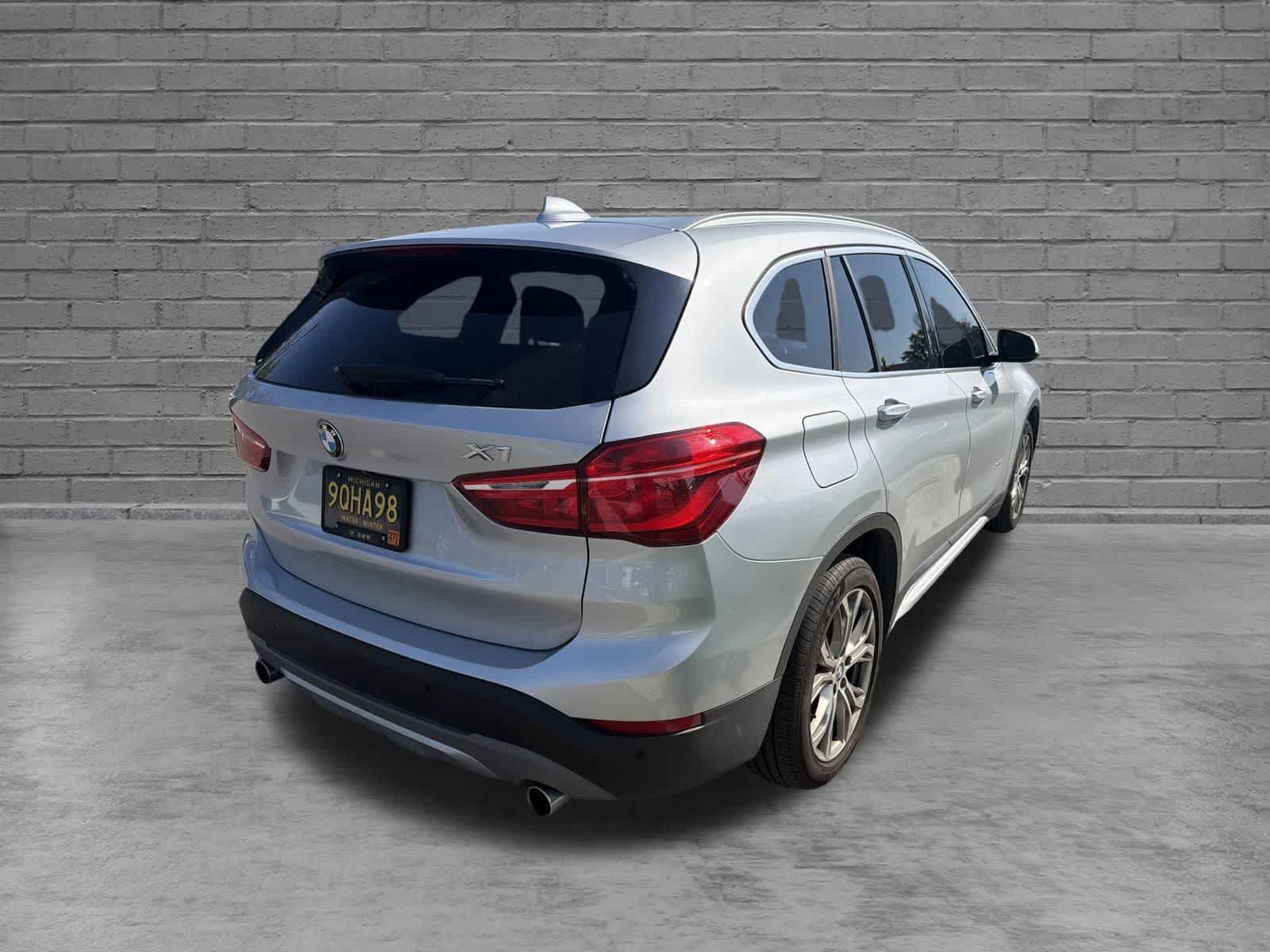 Used 2018 BMW X1 xDrive28i AWD/4WD image 8
