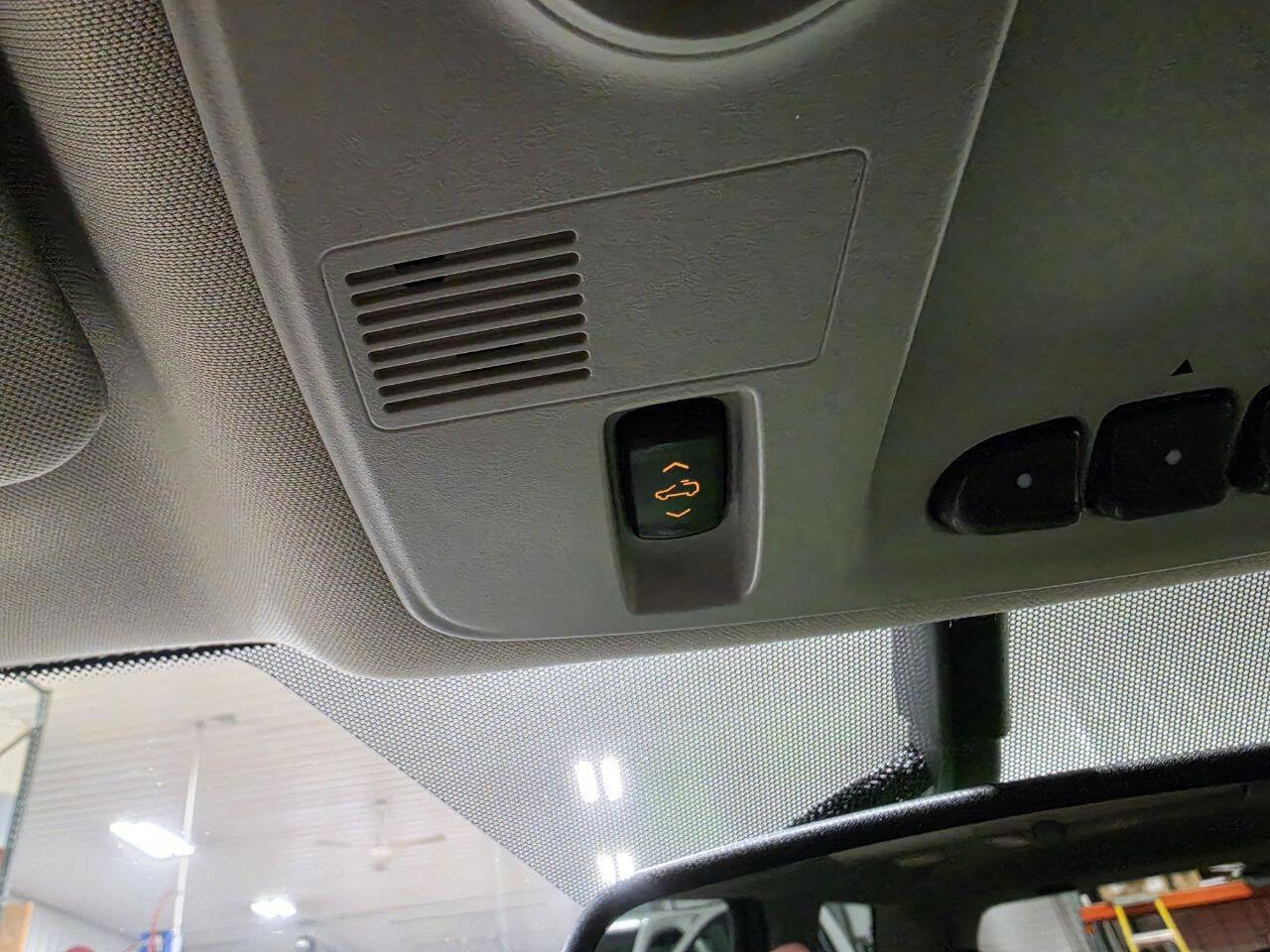 Used 2013 GMC Acadia Denali AWD/4WD image 46