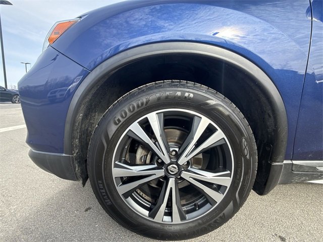 Used 2017 Nissan Rogue SL w/ SL Premium Package image 10