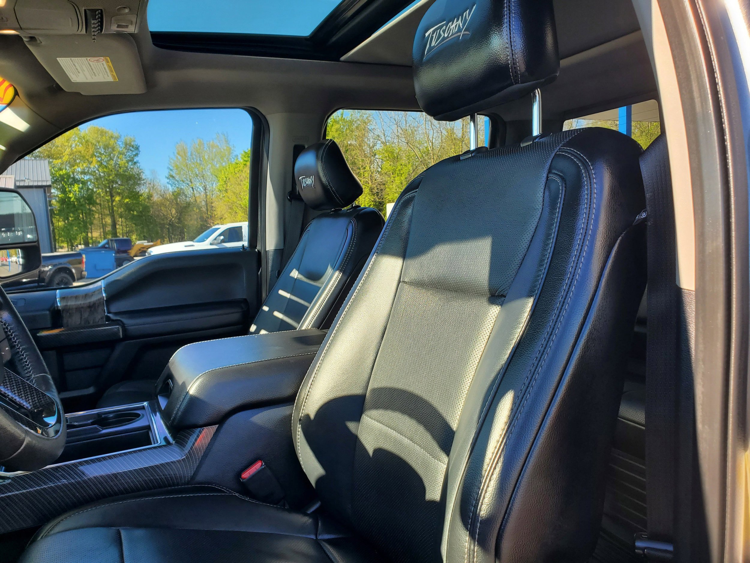 Used 2017 Ford F250 Lariat w/ Lariat Ultimate Package AWD/4WD image 15