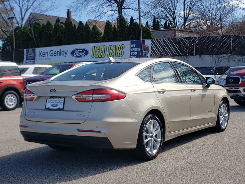 Certified 2019 Ford Fusion SE image 5
