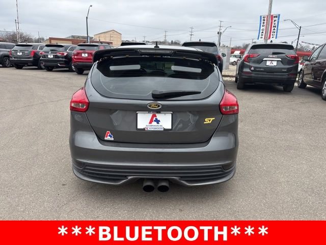 Used 2018 Ford Focus ST image 4
