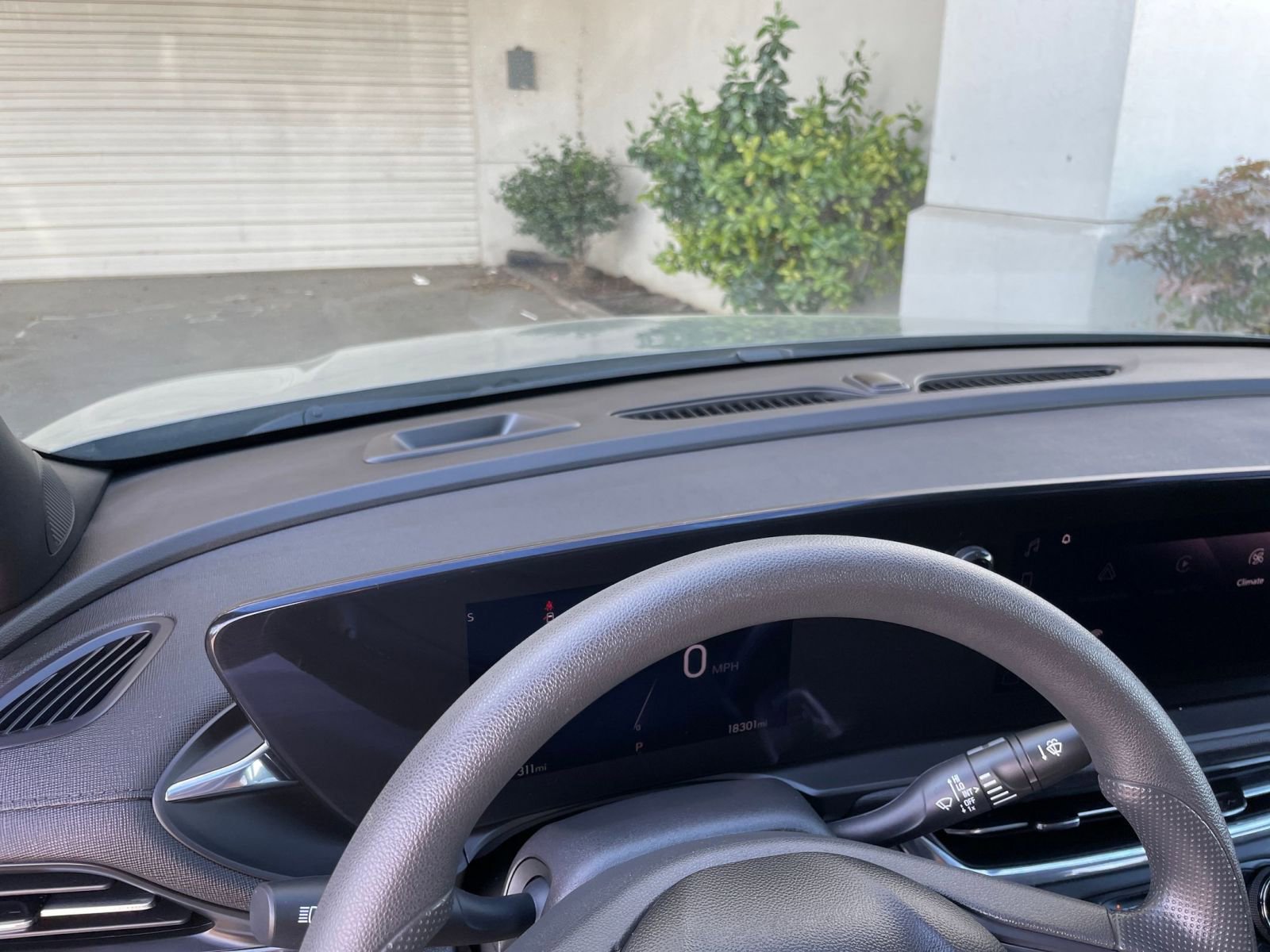 Used 2025 Buick Envista Preferred image 34