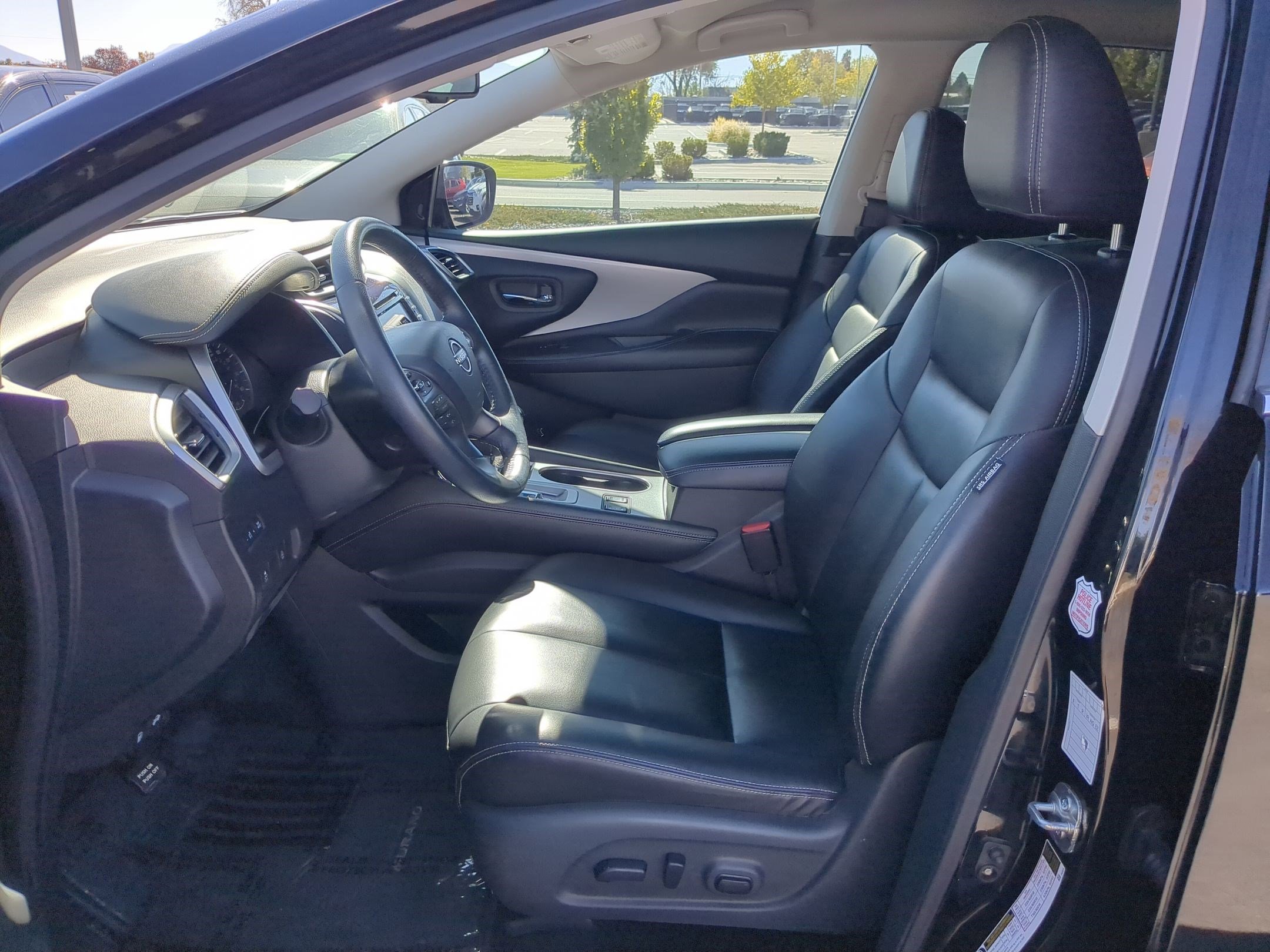 Used 2023 Nissan Murano SV image 26