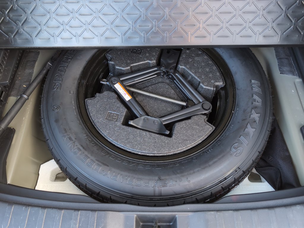 Used 2024 Toyota RAV4 Adventure image 30