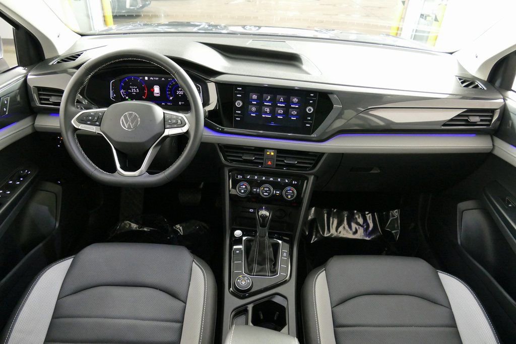 Used 2024 Volkswagen Taos SEL image 23