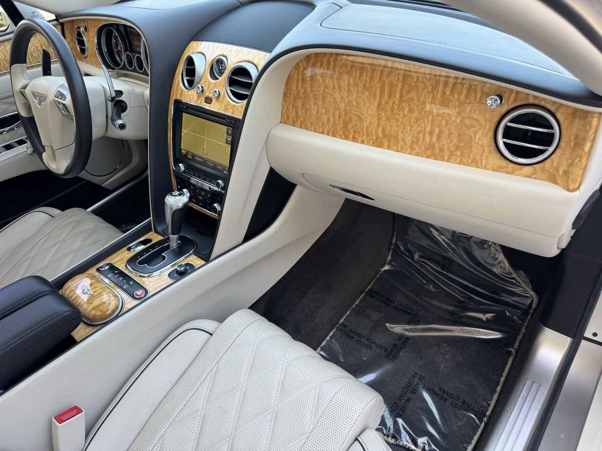 Used 2016 Bentley Flying Spur W12 image 24