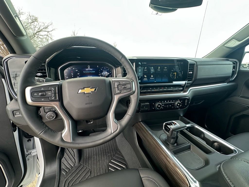 Used 2025 Chevrolet Silverado 1500 LT w/ Z71 Off-Road Package image 11
