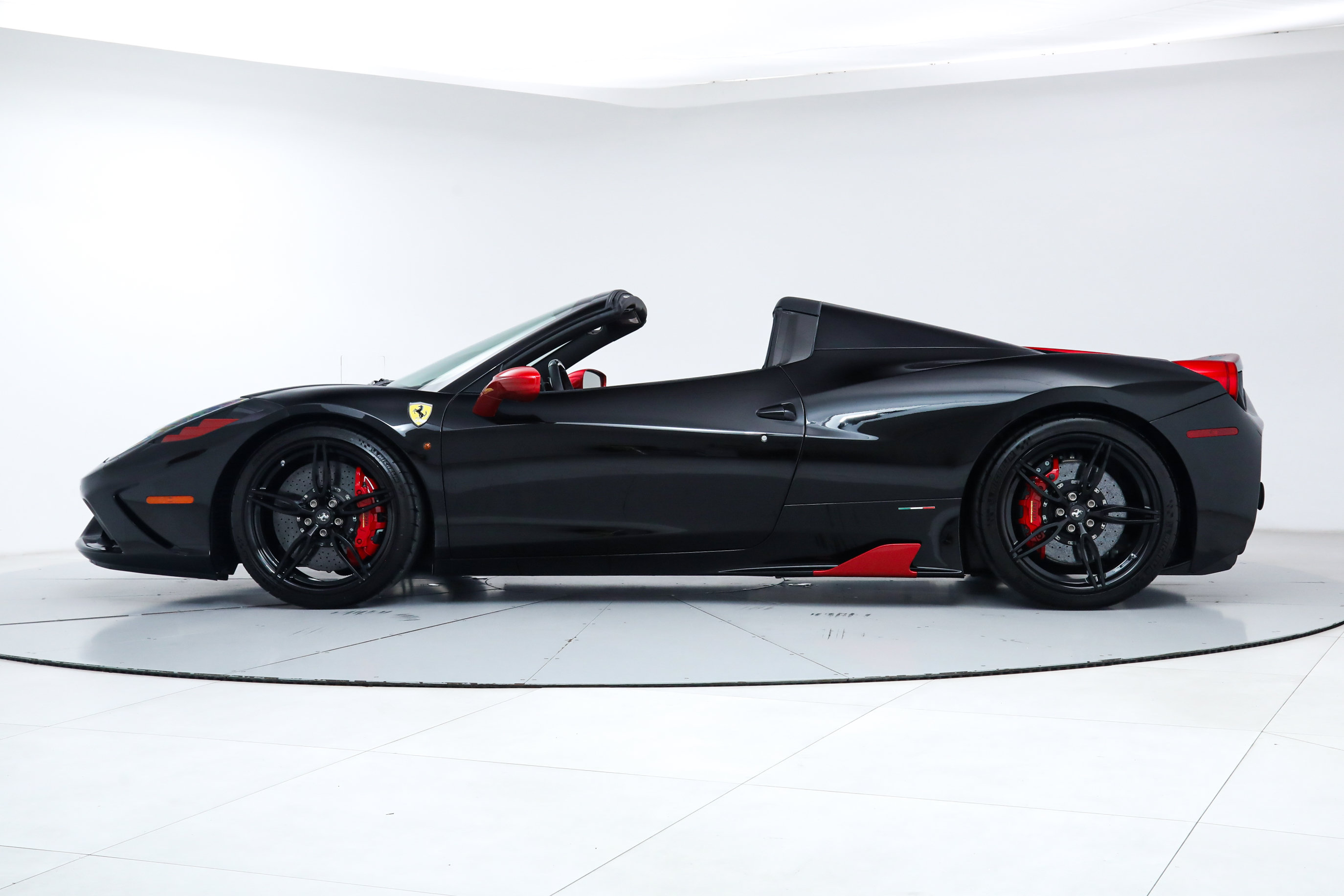 Certified 2015 Ferrari 458 Speciale A RWD image 7