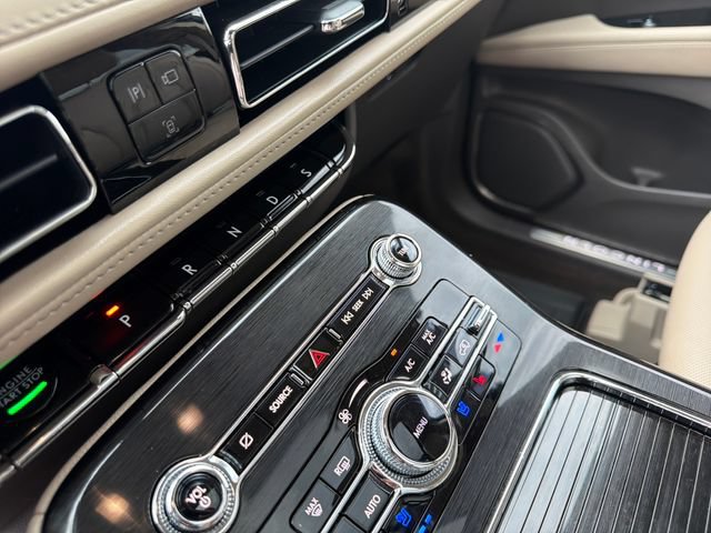 Used 2023 Lincoln Nautilus Reserve AWD/4WD image 27