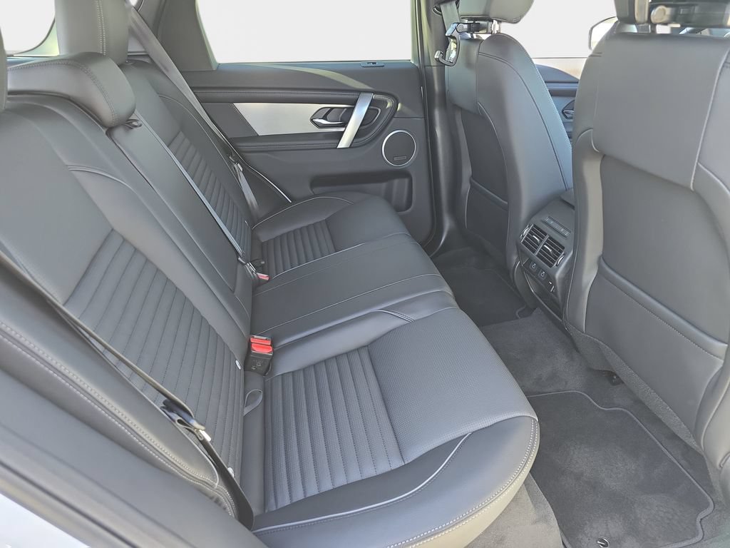 New 2026 Land Rover Discovery Sport Landmark AWD/4WD image 11