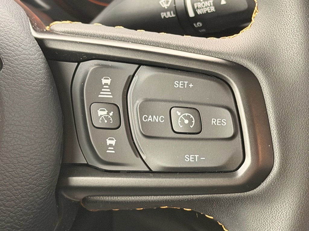 Used 2024 Jeep Gladiator Sport AWD/4WD image 25