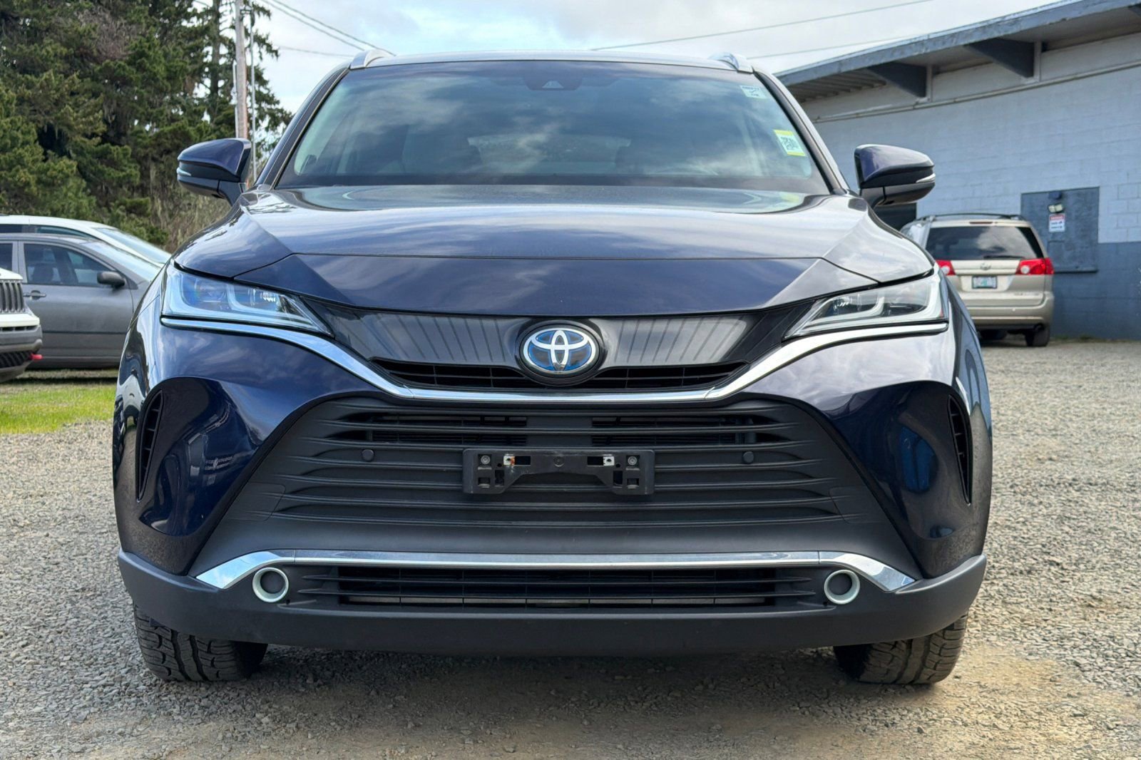 Certified 2021 Toyota Venza XLE w/ Softex Package image 3