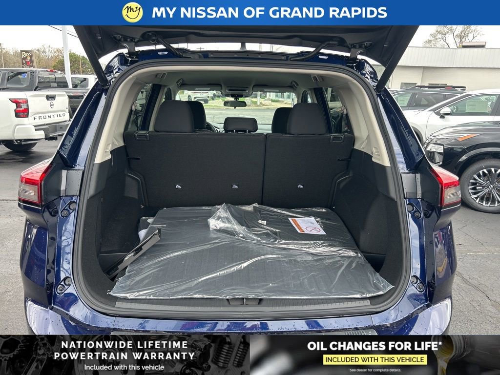 New 2026 Nissan Rogue SV w/ Cold Weather Package AWD/4WD image 22