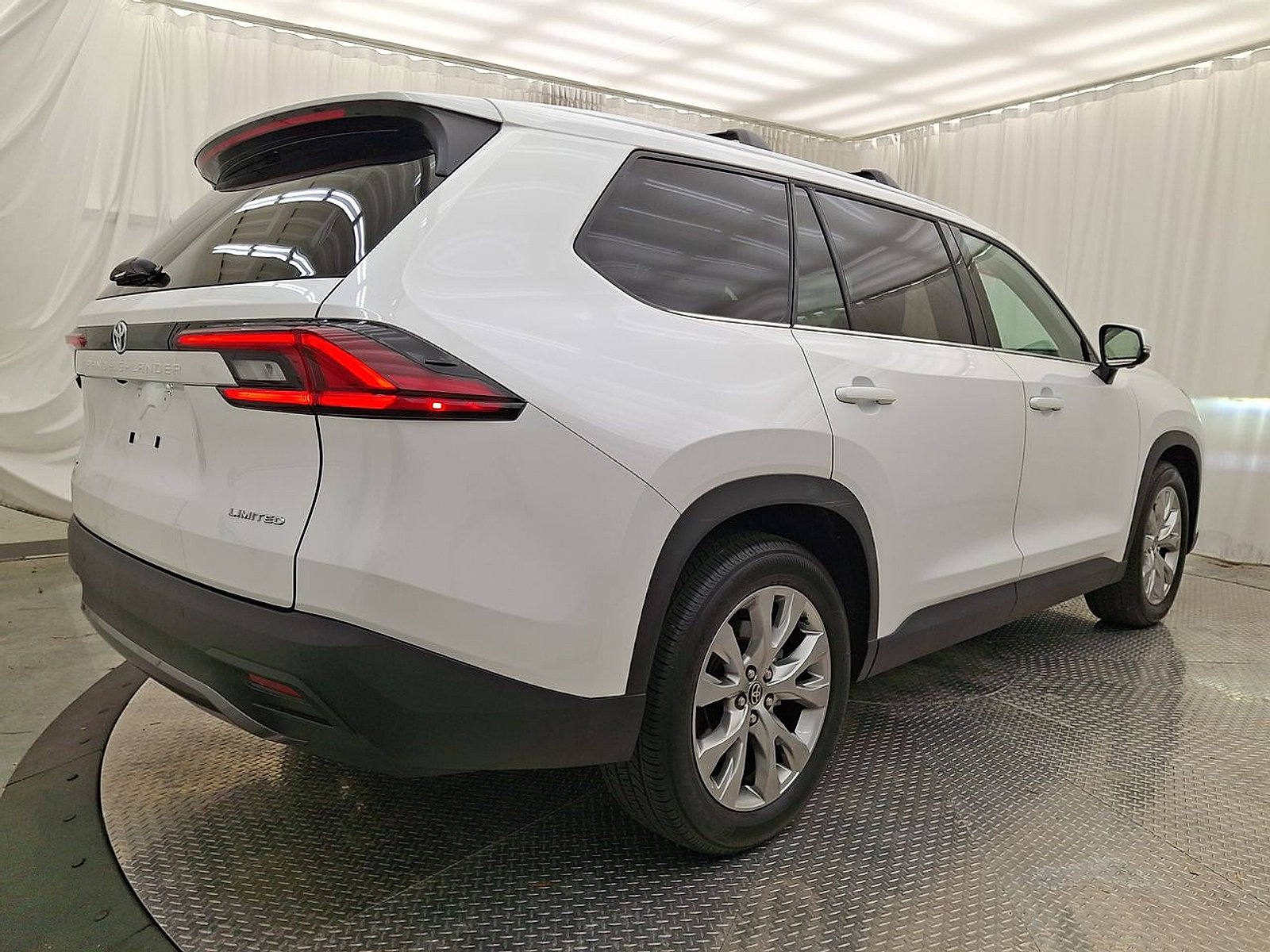 Certified 2026 Toyota Grand Highlander AWD image 29