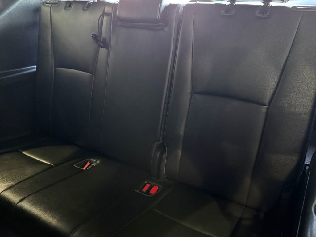 Used 2023 Toyota Highlander XLE image 36