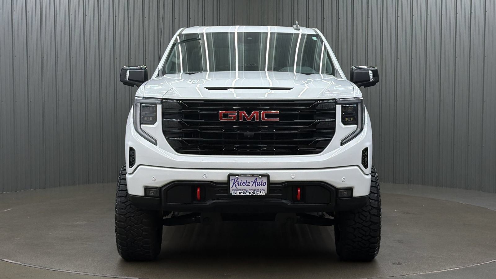 Used 2025 GMC Sierra 1500 Elevation w/ Elevation Premium Package AWD/4WD image 8