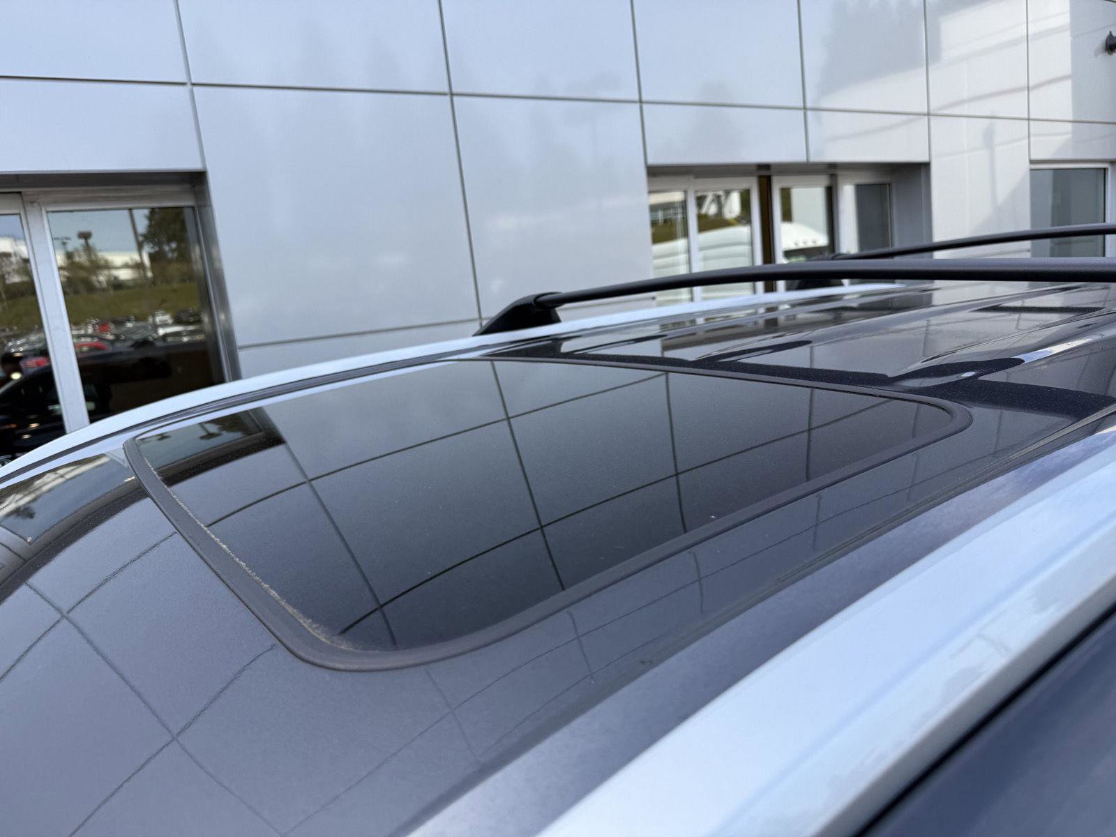 Used 2022 Toyota Highlander XLE AWD/4WD image 10