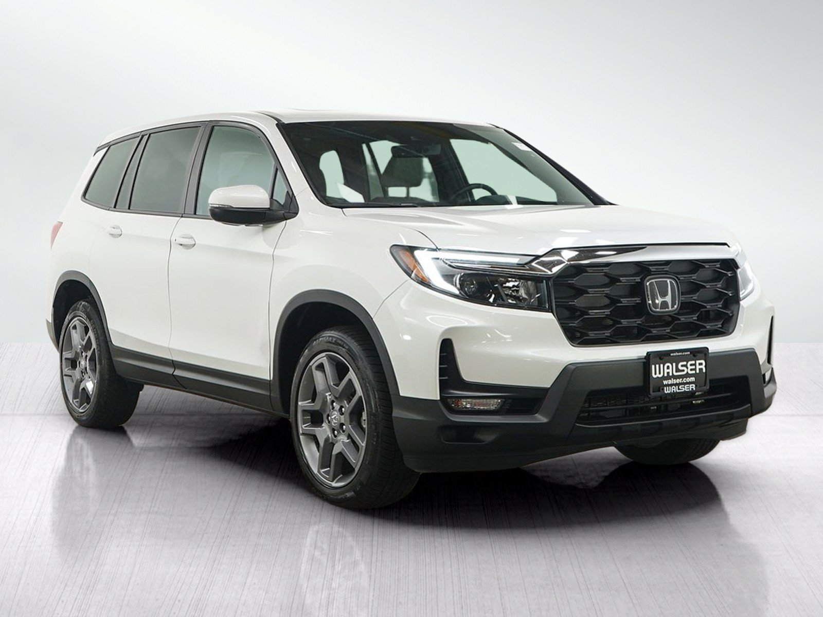 Used 2023 Honda Passport EX-L image 7