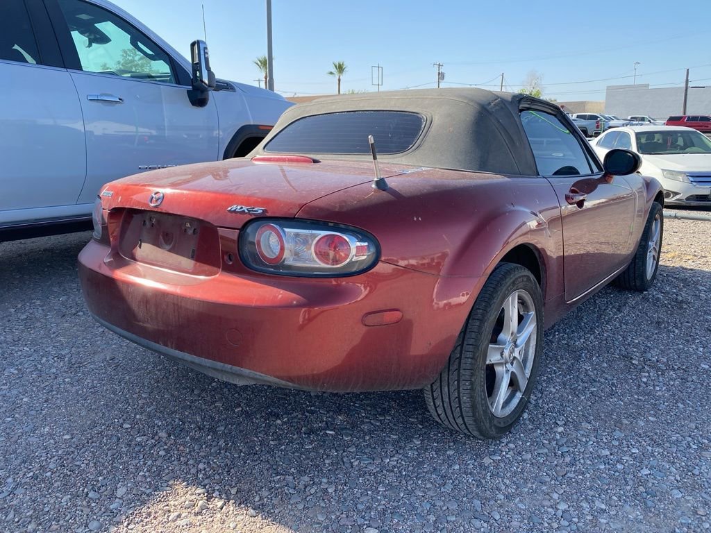 Used 2008 MAZDA MX-5 Miata Sport RWD image 4