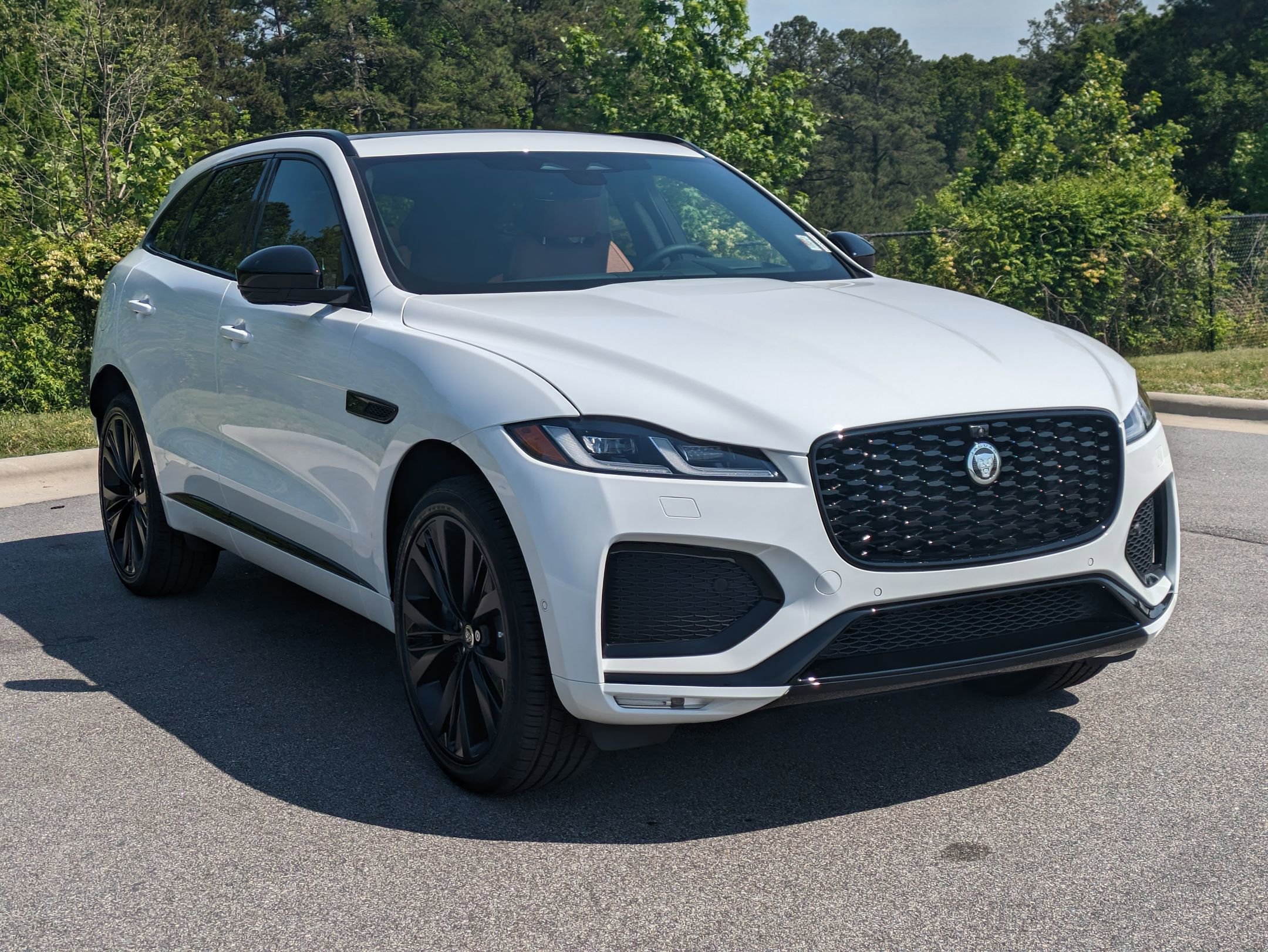 New 2026 Jaguar F-PACE R-Dynamic S image 4