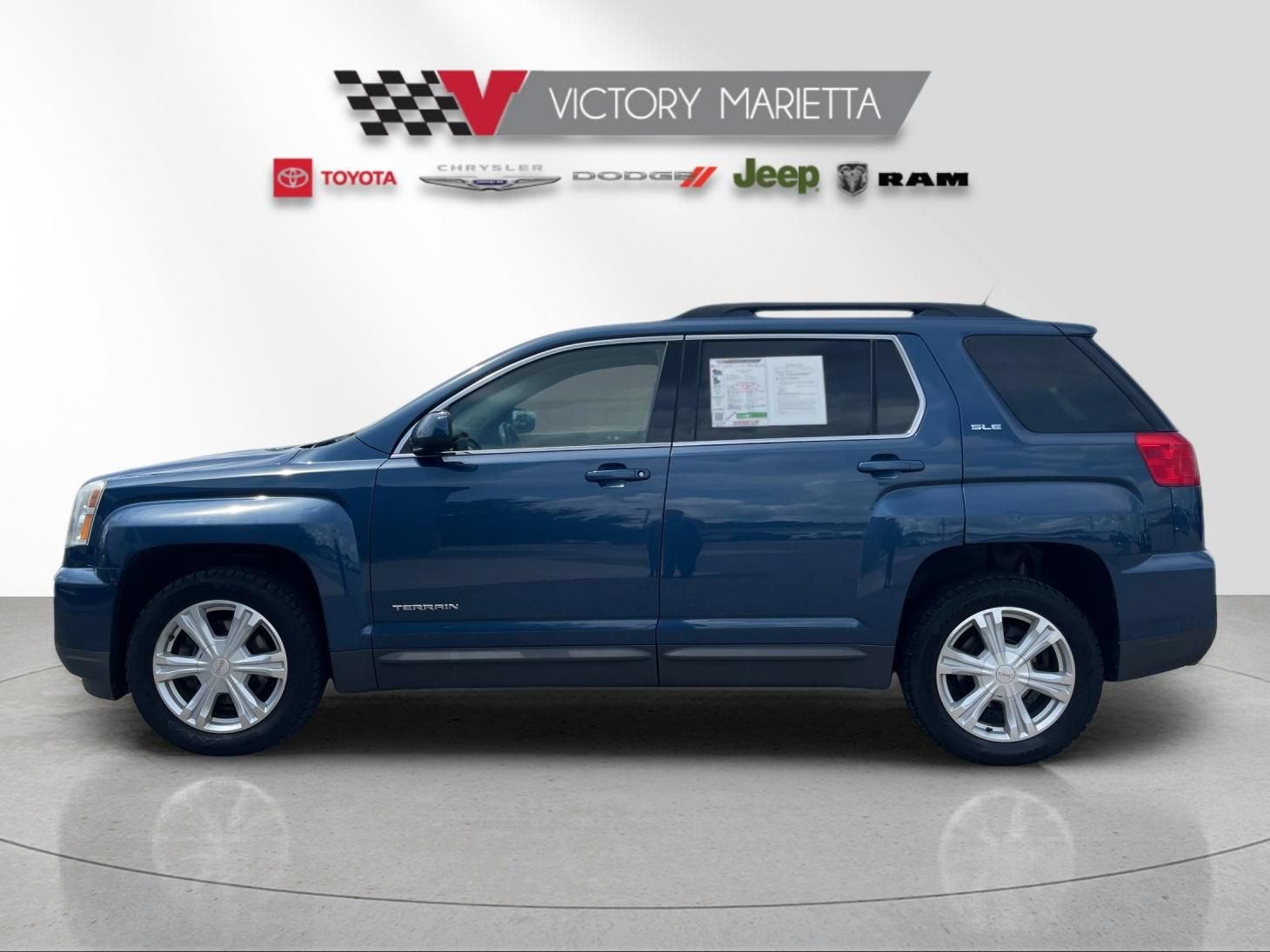 Used 2017 GMC Terrain SLE w/ Convenience Package AWD/4WD image 11