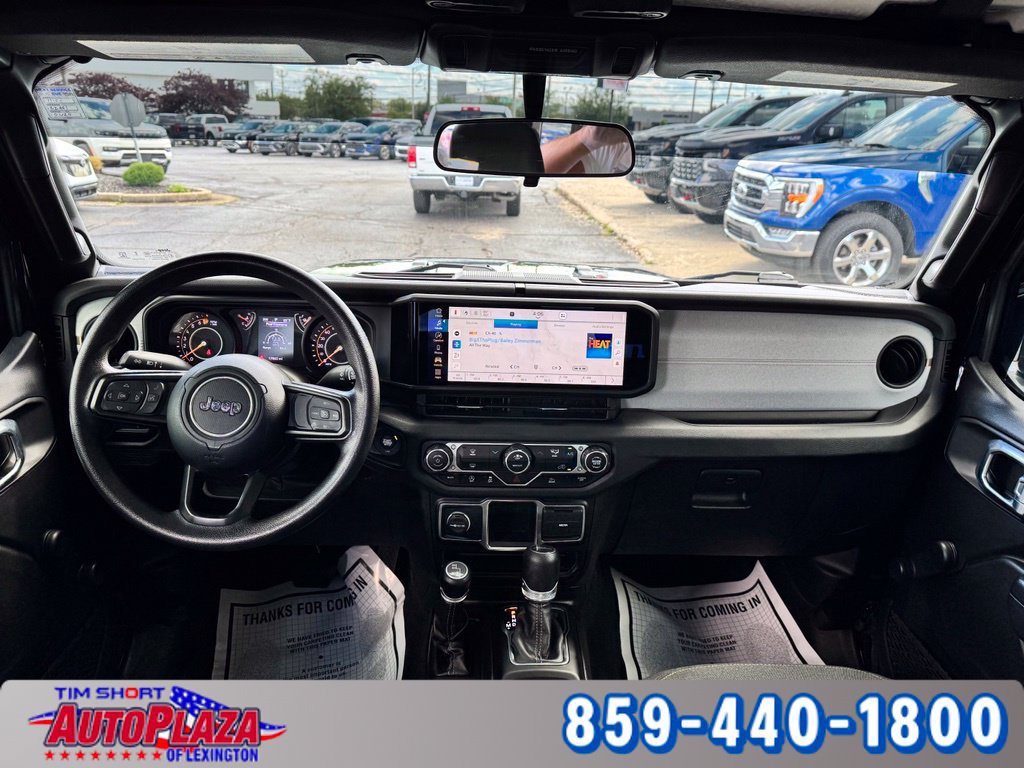 Used 2024 Jeep Gladiator Sport AWD/4WD image 29