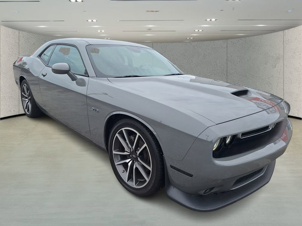 Used 2023 Dodge Challenger R/T w/ Plus Package image 7