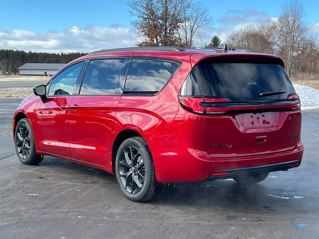 New 2026 Chrysler Pacifica Select image 9